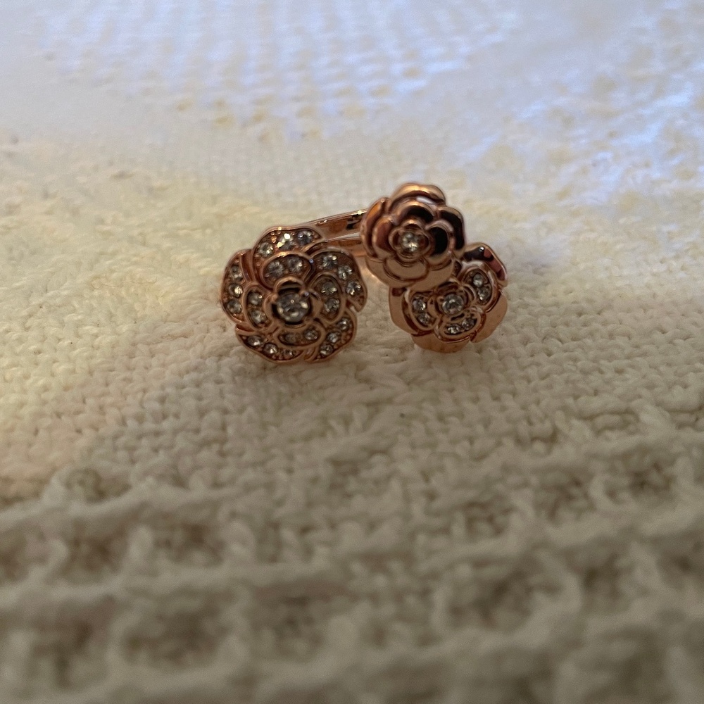 Celine Floral Ring